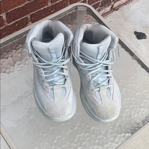 Yeezy Other - Yeezy sneakers